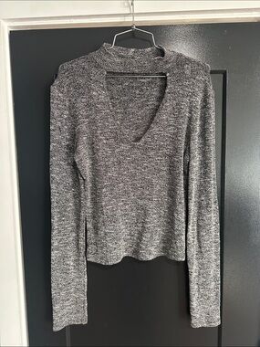 Bear Dance Gray Marled V-Neck Long Sleeve Top